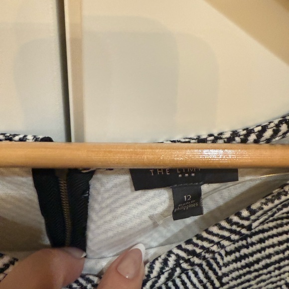 The Limited Women’s Herringbone Black and White Dress Size 12 NWT - Picture 2 of 6